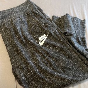 Nike capri joggers